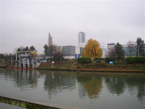 usine des eaux neuilly sur marne adresse